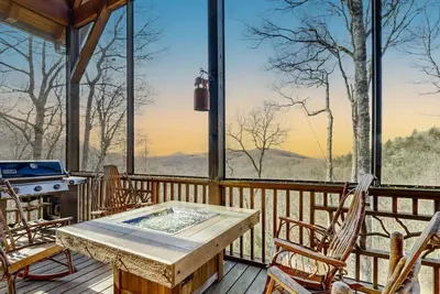 Mountain Top Lodge - stunning mountain views