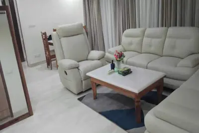 Image de Luxury Rental/Serviced Apartments in Gurgaon In Dlf Phase - V