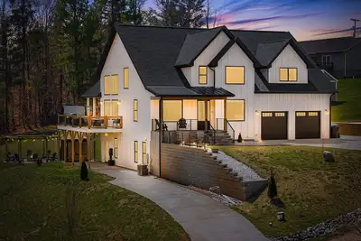 Image de Pool | Hot Tub |FirePit |Golf Simulator |Sleeps 22