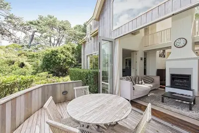 Image de Large Family Home - 4 Bdrms - Great Location