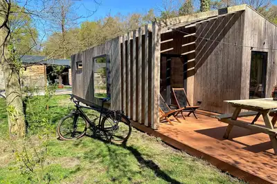 Image de Beau chalet avec sauna dans les bois