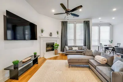 Image de Patio & Yard: Beautiful Family Home in Mansfield!