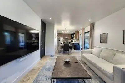 Image de Franklyn Luxe - Family Friendly - 3 min walk to Beach/Dining - Luxury Paradise