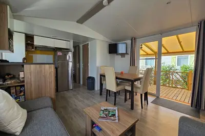 Image de Mobil Home 6 pers. camping 4* \"le Montourey\" Estérel 97