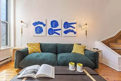 Image de This apartment is a 3 bedroom(s), 1 bathrooms, located in Montréal, Qc.