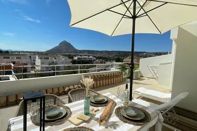 Image de Charming apartment with Mountain View!