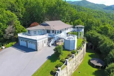 Image de Overlook Retreat *New Listing*