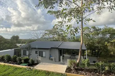 Image de Hilltop Hideaway in Agnes Water- perfect Easter retreat. Beach is 2 minutes!