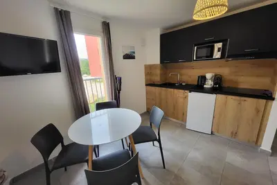 Image de Lecci : T2 climatisé en Rez de chaussée à 5 minutes de la plage avec 3 piscines