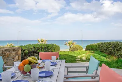 Image de Pink Rose Beachfront Villa
