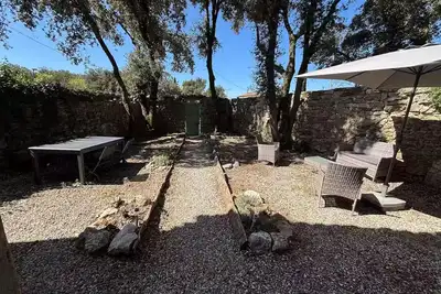 Image de Appartement avec cour privée – Entre Uzès & Nîmes