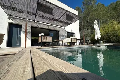 Image de Villa moderne au pied du Pic Saint-Loup