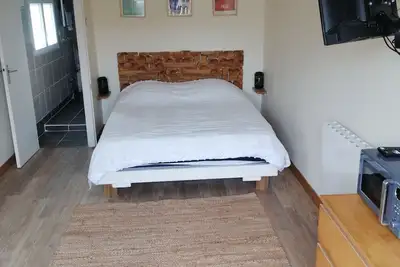 Image de Chambre indépendante cosy, \"les shadoks\" Animaux acceptés.