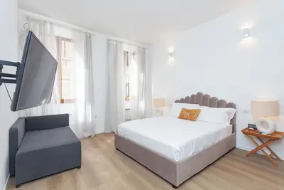 Image de Palazzo Sant'Elena 2 - by OpenRoma