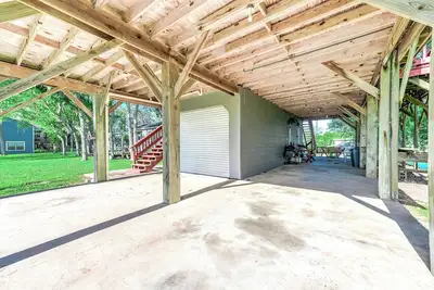 Image de Unwind and Fish: Caney Creek Retreat with Prime Fishing Access