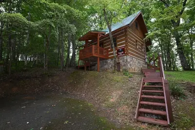 Image de Peaceful Pines -Simple and authentic log cabin
