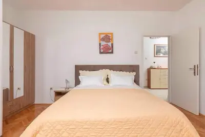 Podgora 5, Ap 1 (4 spavaće sobe)