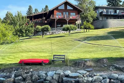 Image de Spacious 4-bedroom house with Private Dock, Hot Tub, Ac, and Beautiful Views!