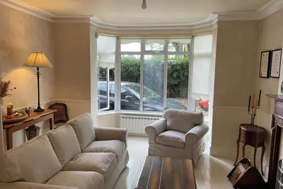 Image de Bright sunny 4-bedroom house with WiFi in charming Dublin 4 near the beach/city