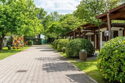 Image de Camping La Conchiglia Bungalow Azalea for 4 persons