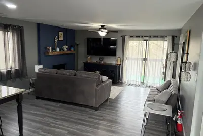 Image de Charming 2-bedroom 2-bath condo with WiFi in Monroe City by Mark Twain Lake