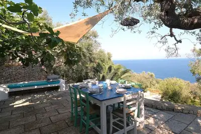 Image de Beautiful villa with sea view pool