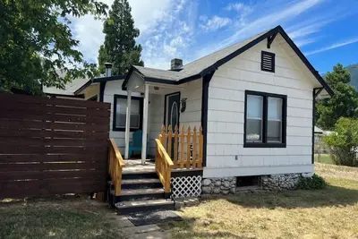 Image de Charming 3-bedroom house with WiFi, Ac in lovely Etna