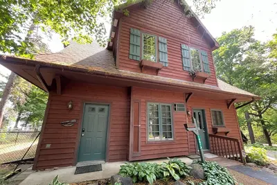 Image de Cabin on Clearwater Lake: 12 Person Hot Tub, Private Dock & Room for 16+