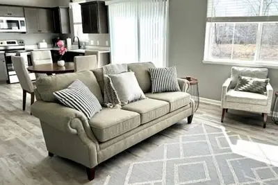 Image de Welcome to Serenity - Spacious 4-bedroom townhome in Mankato minutes from Msu