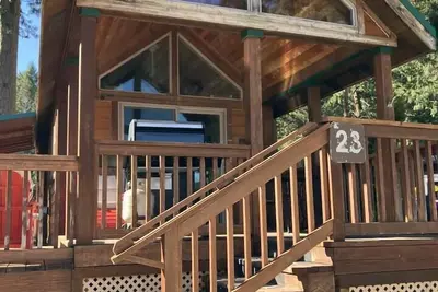 Image de Cabin #23 at Hyatt Lake Resort