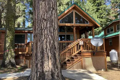 Image de Cabin #24 at Hyatt Lake Resort