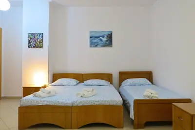 Image de Vlora Promenade Studio | 3-5 Guests | Beach Access