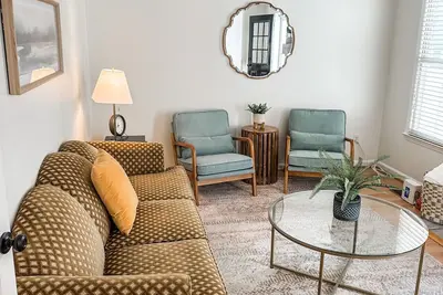 Image de Charming 2-Bedroom Townhome in Downtown Cary