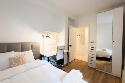 Image de Le Bergen - 3 chambres, 1, 5 salle de bain au centre-ville de Montréal.