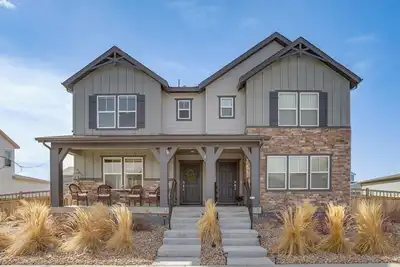 Image de Beautiful Home w/ Bonus Room & Prime Location!