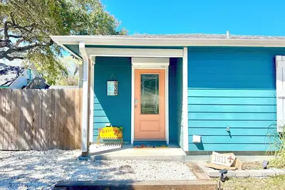 Image de Rene's Casita by the Bay - Pool, Pet, Boat & Rv Friendly + Yard + 5 min. to Beach