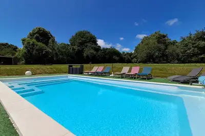 Image de Gîte familial 4 chambres, 8-10 personnes Eguzon