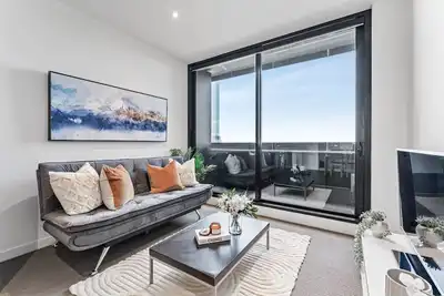 Image de ‘The Portrait’- Iconic 2bd Walk to Vic Market &Uni