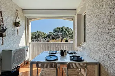 Image de Studio confortable avec climatisation et parking à 5 min des plages