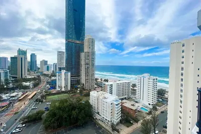 Image de Ocean & City Views, Level 17, 5GInternet At Mantra