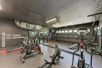 Image de Olympic Oasis | Gym • Pool • Games • Bbq • Gains