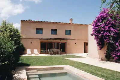 Image de Can Camades - 4-bedroom, 4 bathroom house with garden and pool in L'EmpordĂ