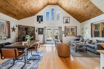 Image de Evergreen Lake Cottage