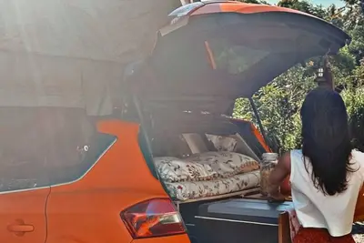 Image de Suv AMÉNAGÉ « Mango » : frigo, congélateur, évier, douche, équipement camping