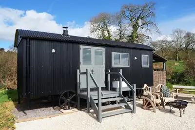 Image de Luxurious Shepherds Huts, Outdoor Baths, Sea Views