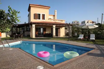 Villa à Skouloufia avec piscine et vue