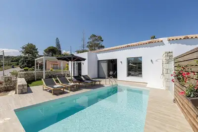 Image de Villa pittoresque à Réthymnon avec piscine privée
