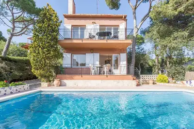Image de Villa Can Benet avec piscine