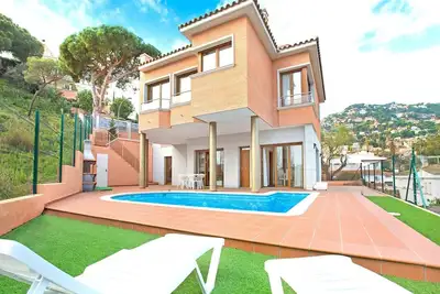 Image de Villa à Lloret de Mar avec piscine privée