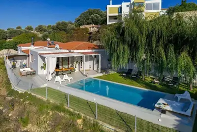 Villa de luxe à Réthymnon avec piscine